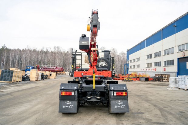 Седельный тягач УСТ 5453 FAW 3250 (6Х6), КБ 3675, с КМУ ИТ 150 