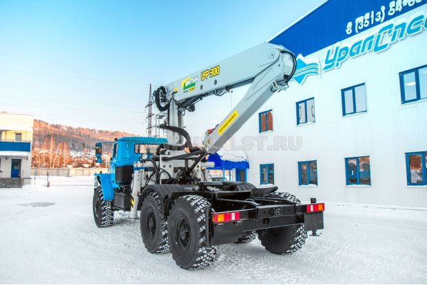 Седельный тягач УСТ-5453 Урал с КМУ ИФ-300