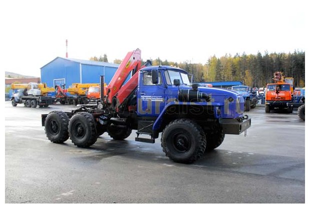 Тягач Урал 5557-60 с краном-манипулятором Palfinger РK-15500А