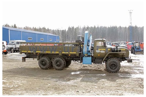 Бортовой Урал с КМУ ИМ-150
