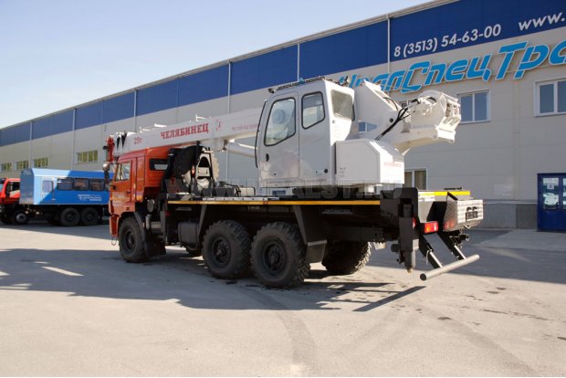 Автокран Челябинец