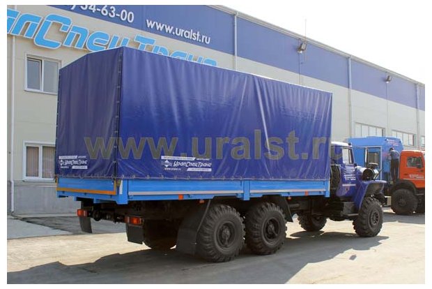 Бортовой Урал с тентом