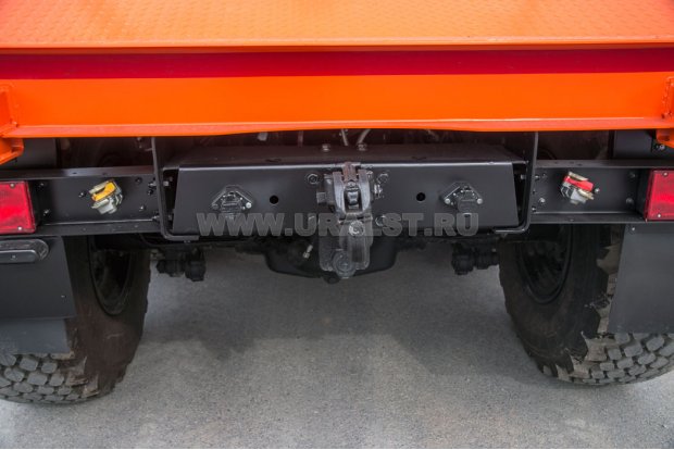 Заднее сцепное устройство