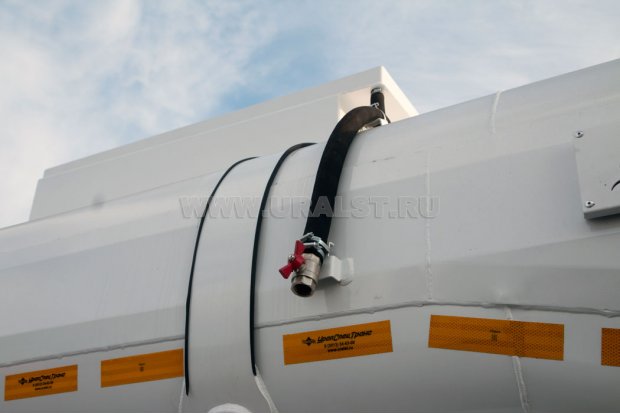 Слив из экологического короба