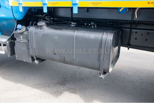 Топливный бак. Бак мочевины