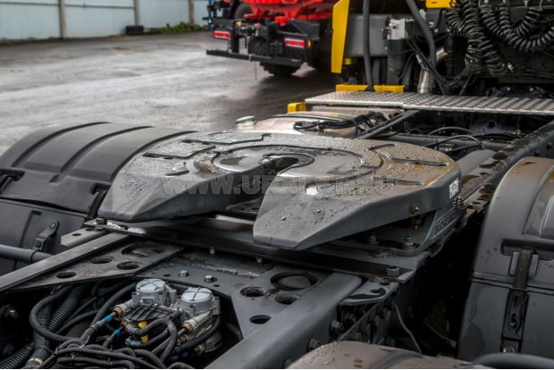 Седельно сцепное устройство