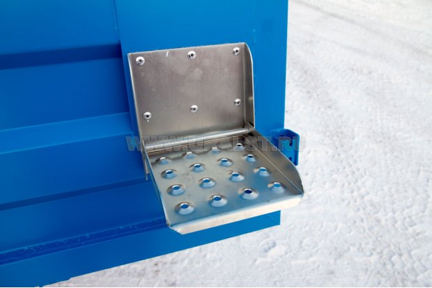 Ступень на заднем борту