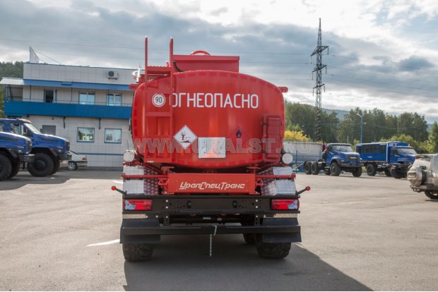 Полуприцепы цистерны для нефти ППЦН 20-21-2Н УСТ 9465 рамная, насос