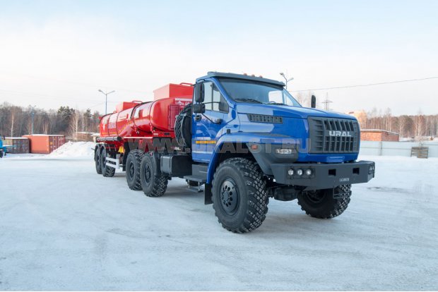 Полуприцеп цистерна нефтевоз ППЦН 20-21-2Н ПТ УСТ 9465 рамная, насос