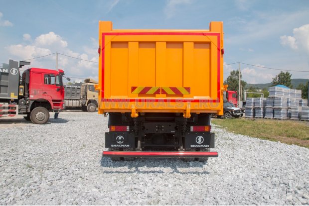 Самосвал Shacman SX32586T384 6х4