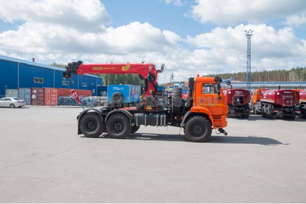 Седельный тягач с КМУ ИТ-150 (тросовый) УСТ 5453 Камаз 43118-50 ДОПОГ