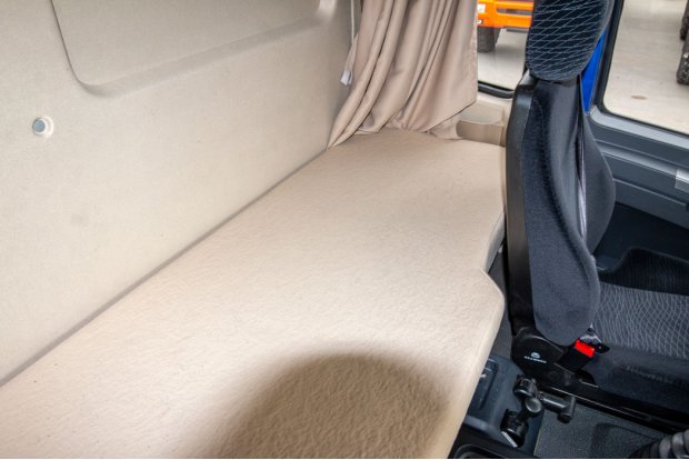 Спальное место в кабине водителя