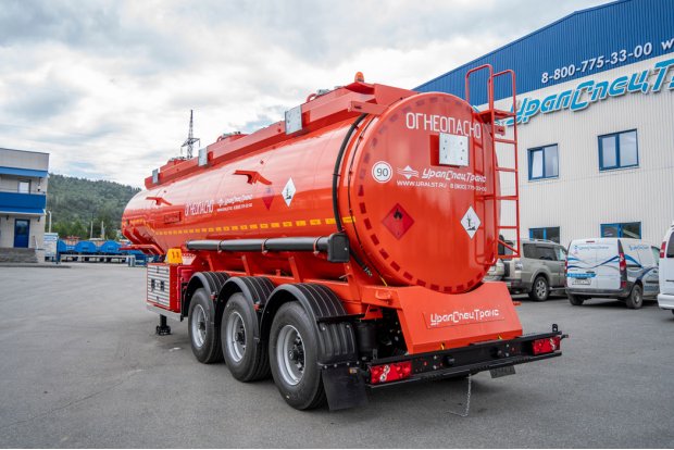 Полуприцеп цистерна для ГСМ (бензовозы) безрамные для вездеходов ППЦ 30К-32-3 УСТ 9465 ССУ 1450