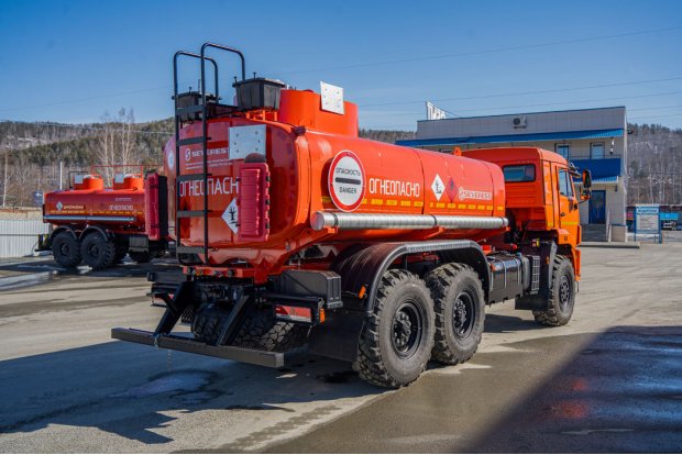 Автотопливозаправщик АТЗ-11Б