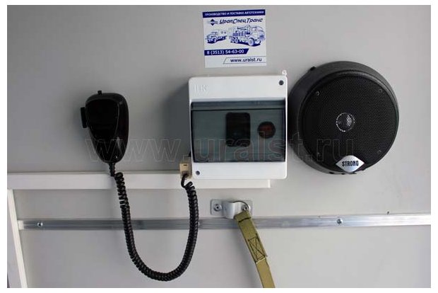 Урал Фургон с КМУ