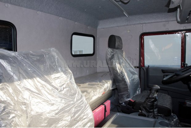 Спальное место в кабине водителя