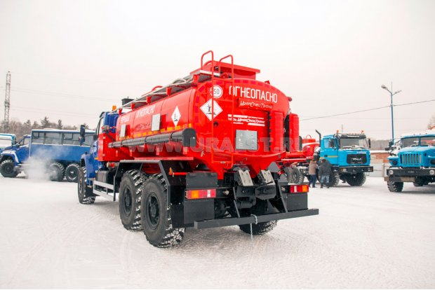 Автотопливозаправщик АТЗ-10-2Б УСТ-5453