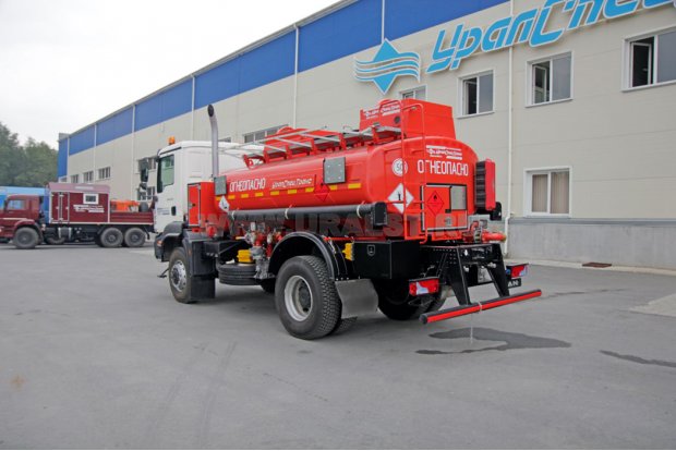 Автотопливозаправщик АТЗ-8-2Б УСТ-5453