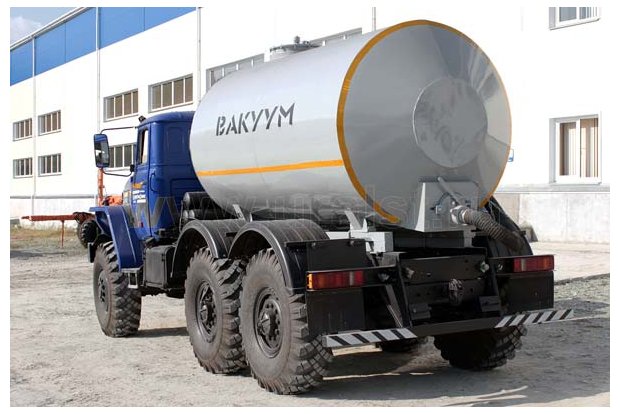 Машина вакуумная с утепленной цистерной