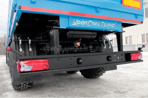 Задний противоподкатный брус