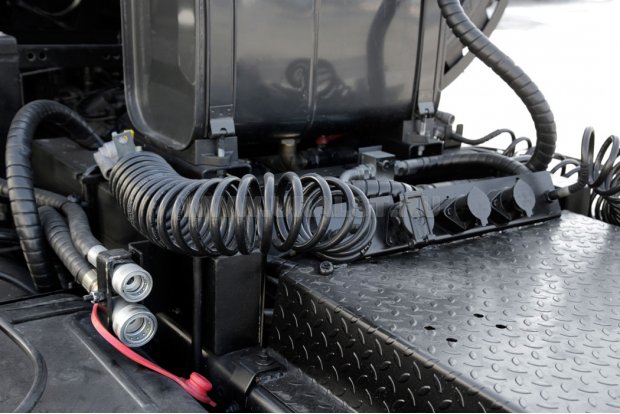 Быстроразъемные соединения (БРС) для подключения полуприцепа