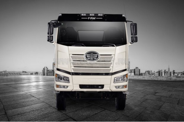 Седельный тягач УСТ 5453 FAW 3250 (6х4) с КМУ Kanglim 1256, КБ 3800, ССУ 1400 мм, 2"