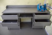 Верстак с выдвижными ящиками