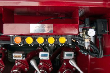 Блок пневмо управления донными клапанами