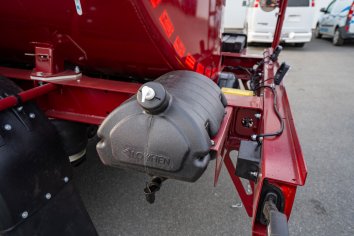 Бак для воды с краном и дозатором под жидкое мыло