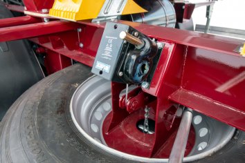 Держатель запасного колеса 