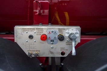 Панель управления тормозной системой и пневмоподвеской