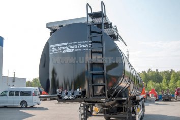 Лестница на площадку обслуживания цистерны