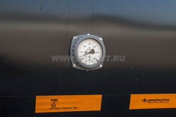 Термометр в зоне штурвала донного клапана