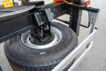 Держатель запасного колеса