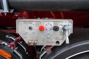 Панель управления тормозной системой и пневмоподвеской