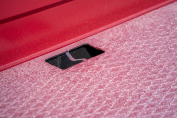 Проушины с петлями для увязки груза