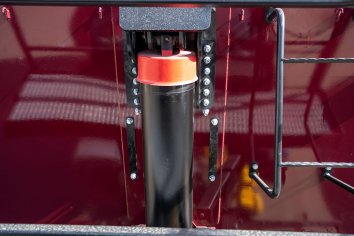 Крепление гидравлического цилиндра