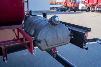 Бак для воды с краном и дозатором под жидкое мыло