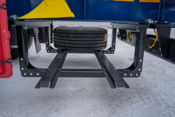 Корзина под два запасных колеса