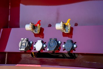 Пневмо и электро розетки