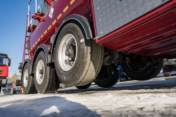 Подъемная ось