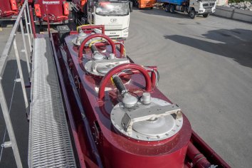 Заливные горловины в едином коробе