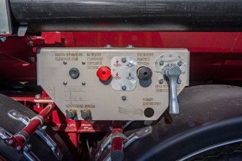 Панель управления тормозной системой и пневмоподвеской