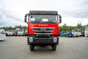 Седельный тягач УСТ 5453 АМТ N.V.632910 (6х6) с КМУ ИТ-200 (люлька, бур) 