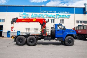 Седельный тягач Урал NEXT с краном-манипулятором