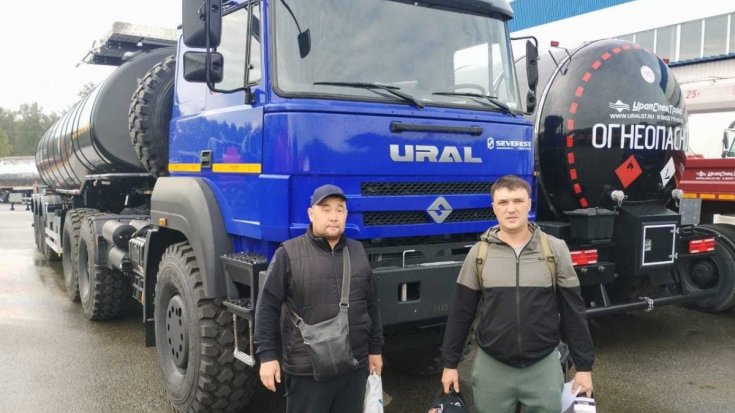 Купил седельный тягач Урал 63704-0111-01Е5 (2 ед.) + ППЦН 26КТ-32 УСТ 9465 термос, ССУ 1550 + ППЦН 30КТ-32Л УСТ 9465