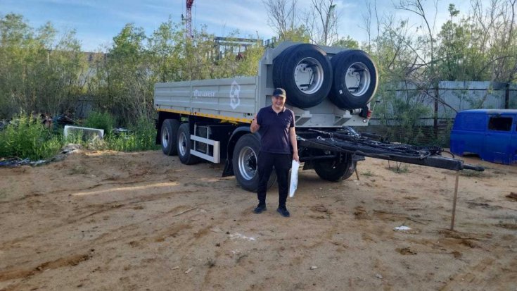 В работе прицеп контейнеровоз ПК 15-33-6 УСТ 9465