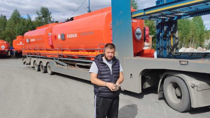 Купил контейнер-цистерну КЦ-20 УСТ 94653 ( 2 ед.)