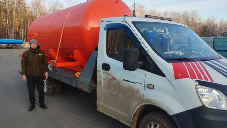 Купил цистерну с надрамником АКН (МВ) 10 УСТ Камаз, Урал с люком
