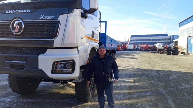 Купил бортовой контейнеровоз SHACMAN SX32586 6х6 база 4575мм